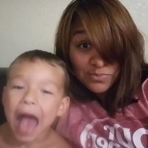 Meet your Posher, Crystal